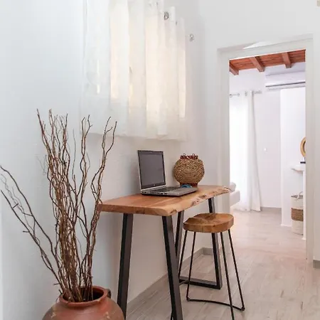 En Lefko Boutique House